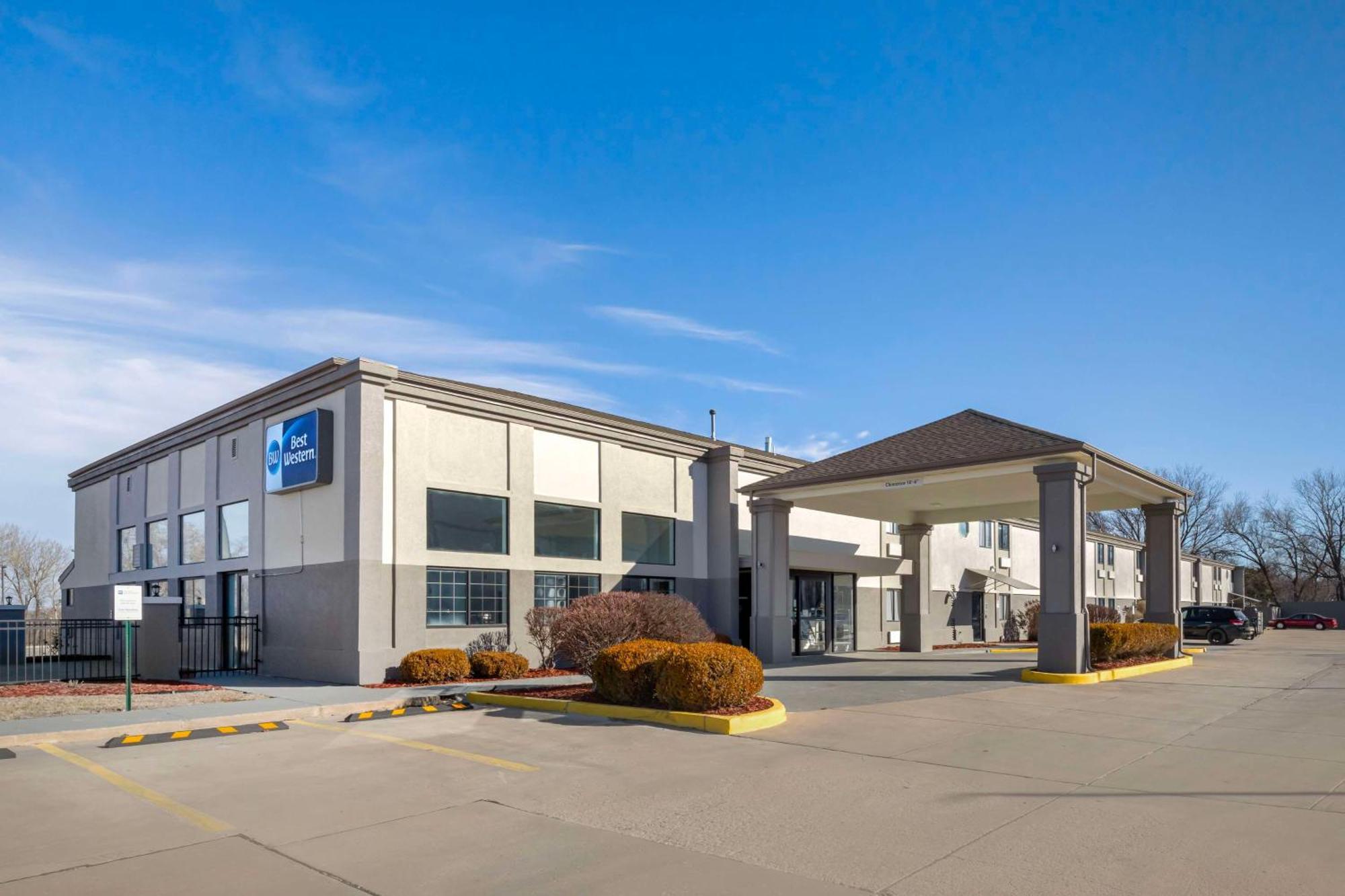 Best Western Wichita North Park City Bagian luar foto