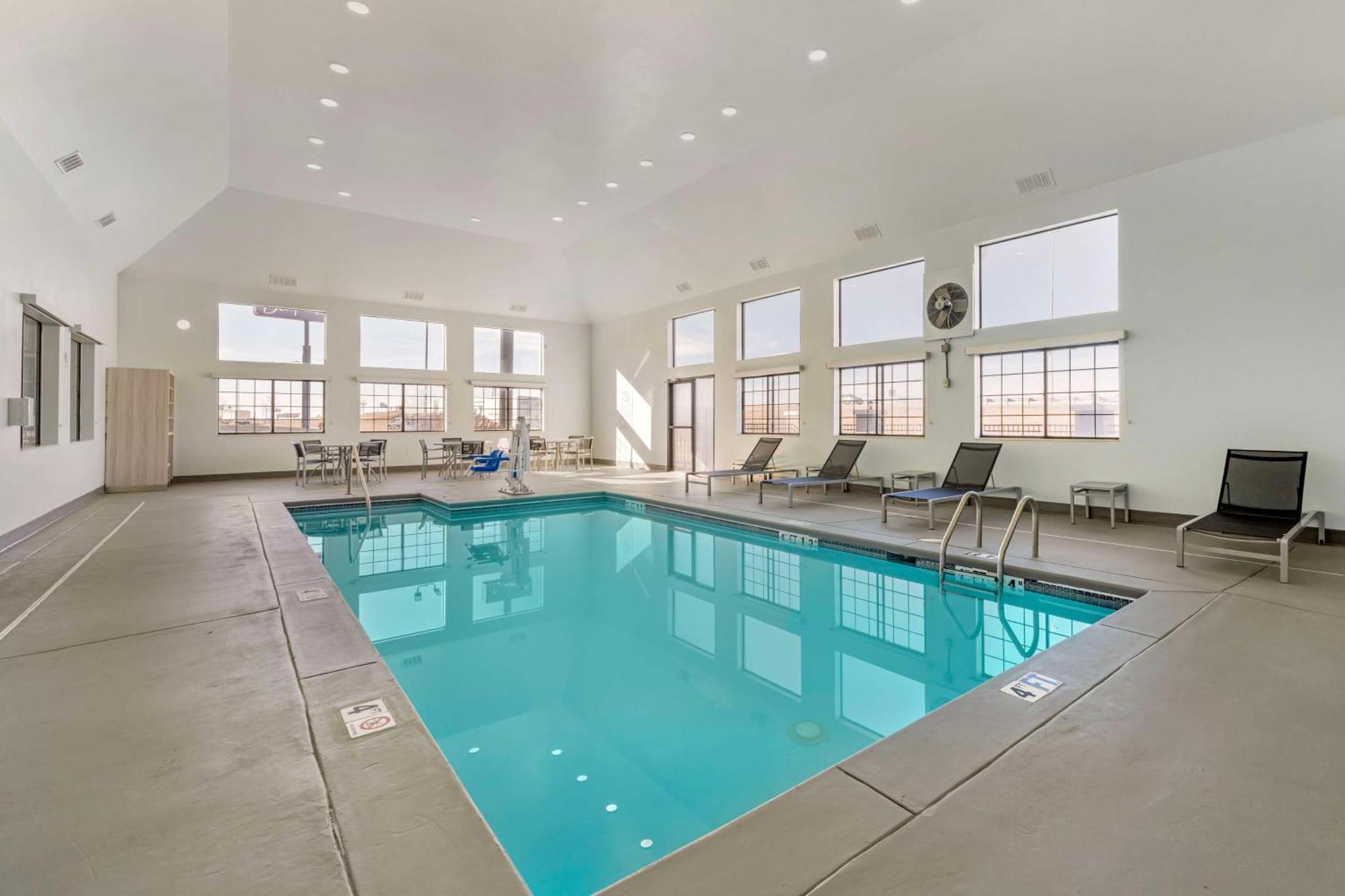 Best Western Wichita North Park City Bagian luar foto
