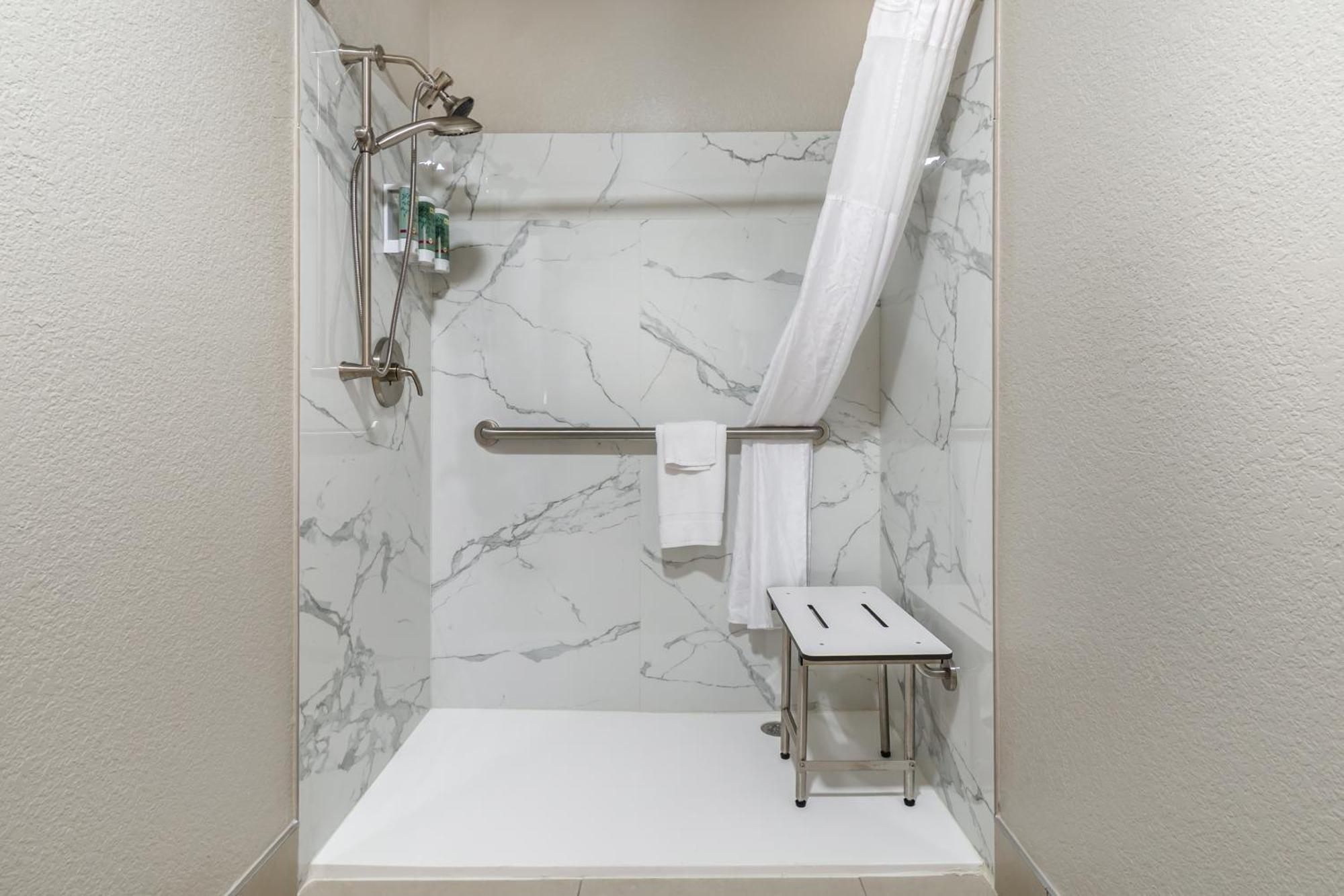 Best Western Wichita North Park City Bagian luar foto
