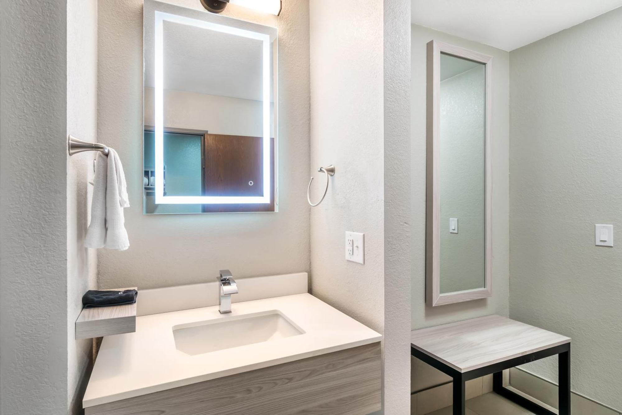 Best Western Wichita North Park City Bagian luar foto